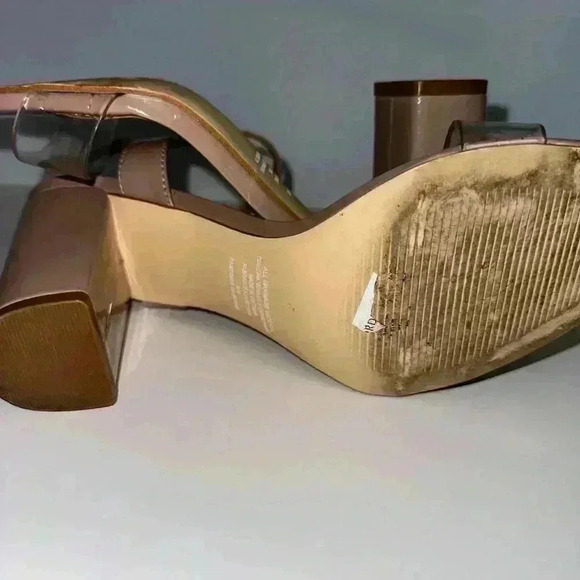 Nordstrom Abound nude patent block heel sandals with clear strap Shoe size 9 - Picture 11 of 16